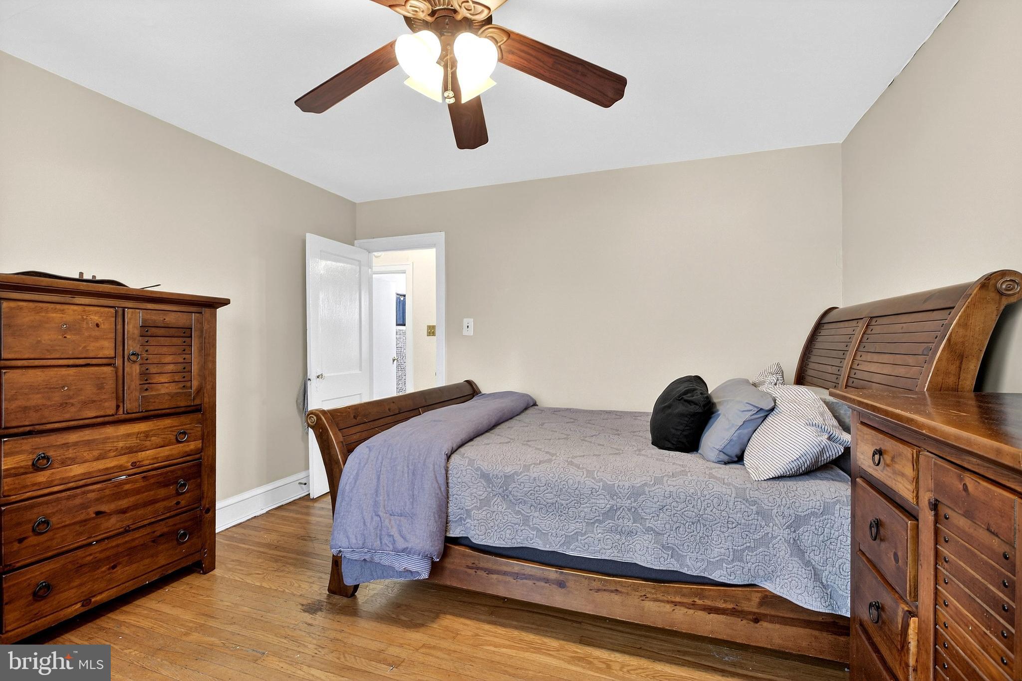 WEST OAK LANE - Residential