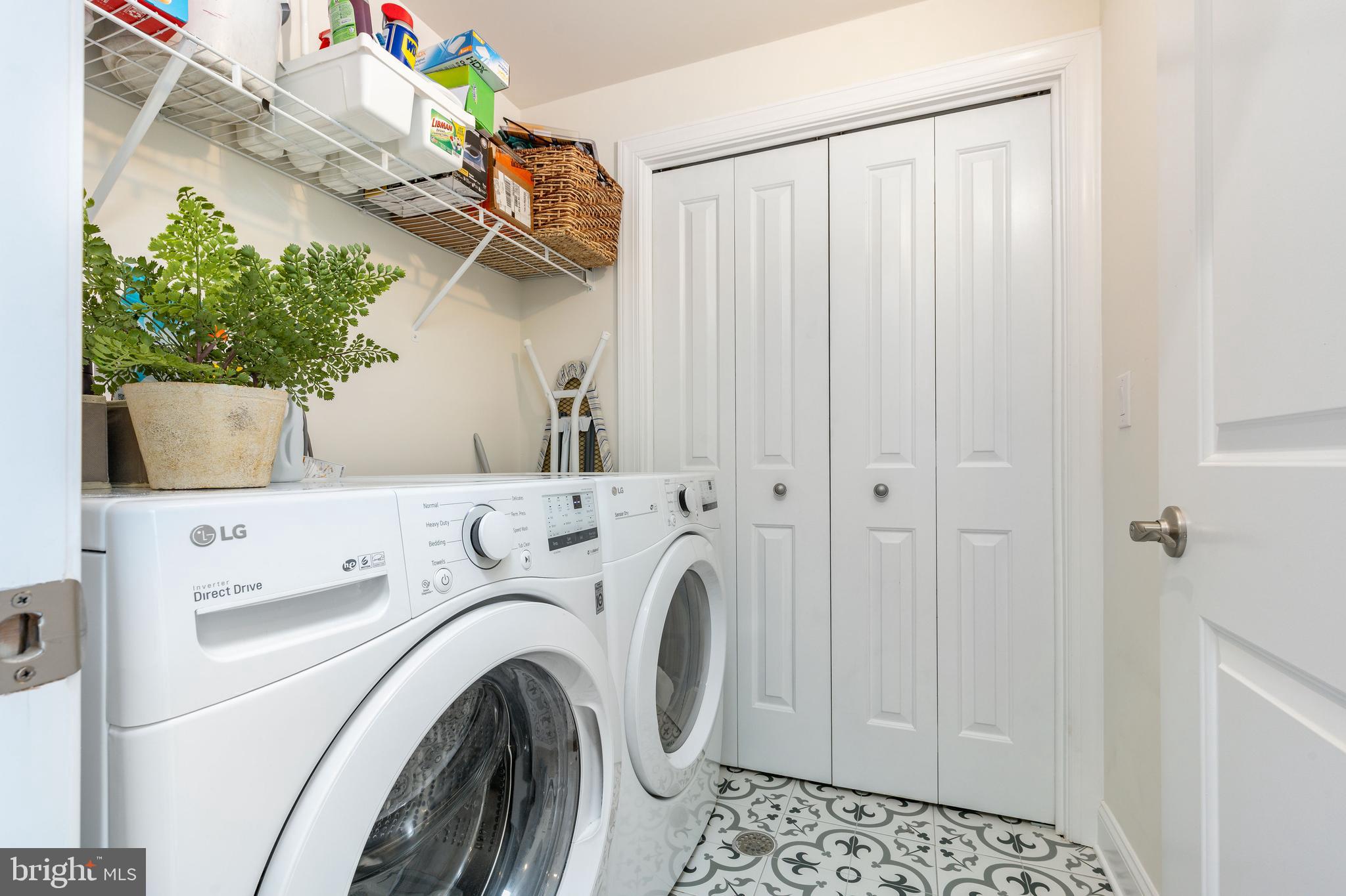 OLDE KENSINGTON - Residential