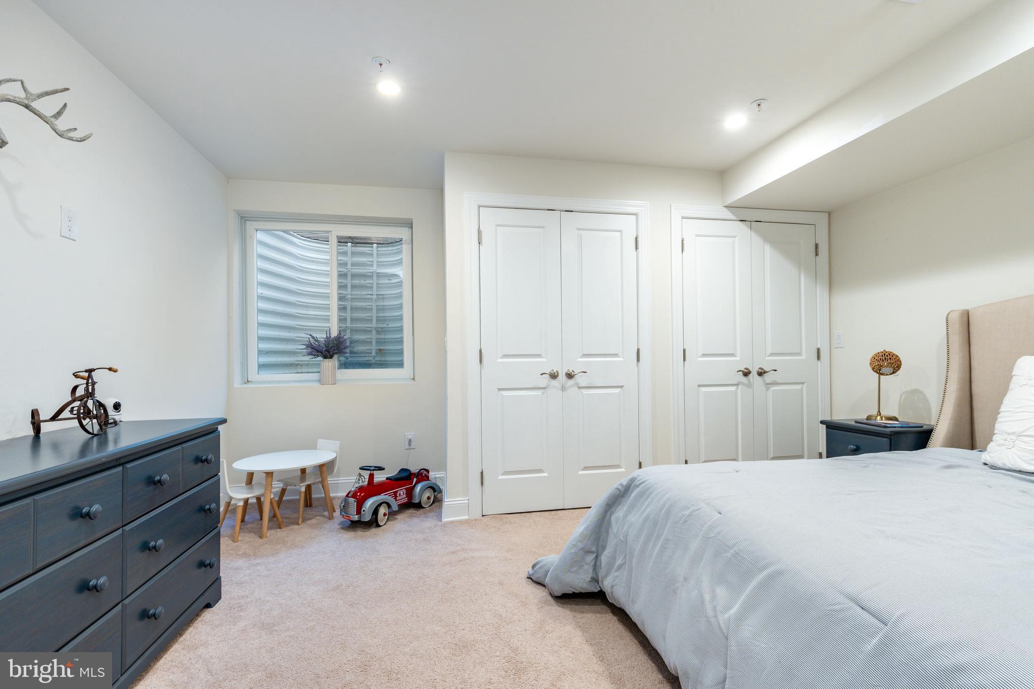 OLDE KENSINGTON - Residential