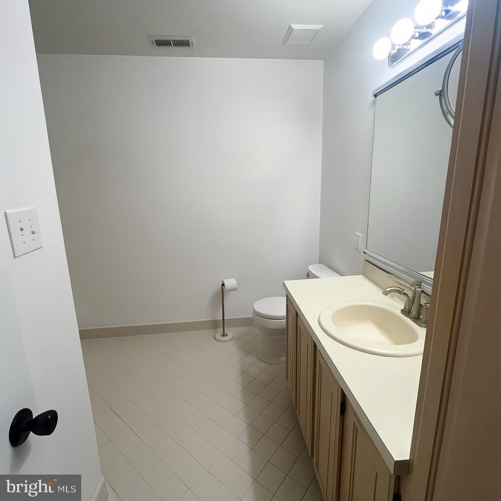 MAKEFIELD GLEN - Residential