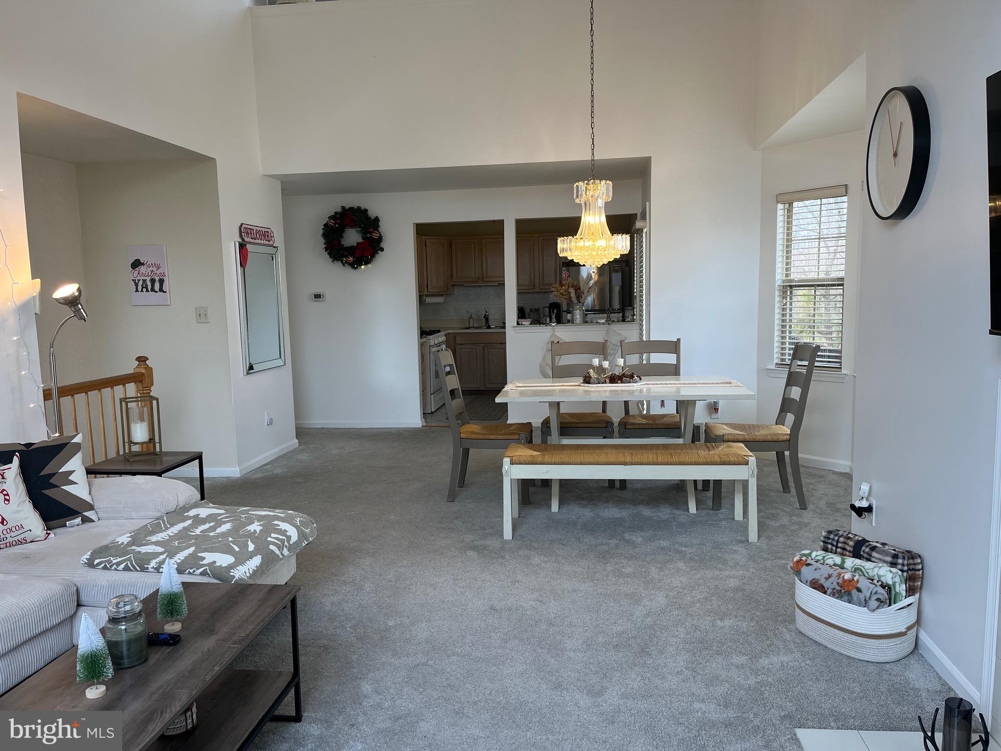 MAKEFIELD GLEN - Residential