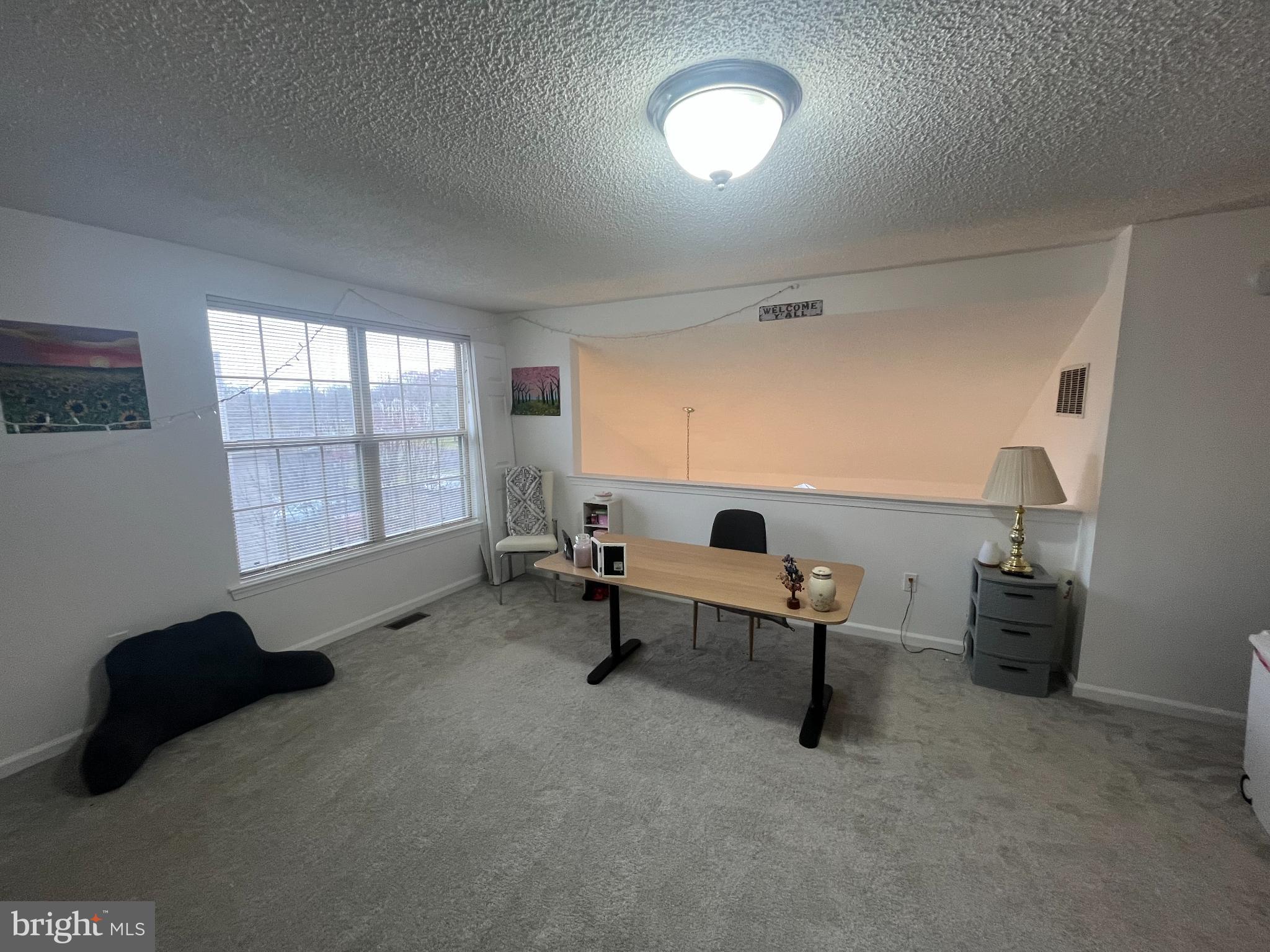 MAKEFIELD GLEN - Residential