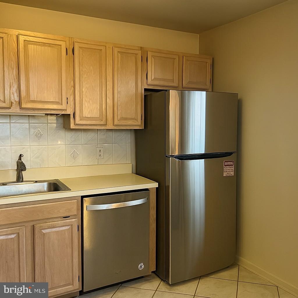 MAKEFIELD GLEN - Residential