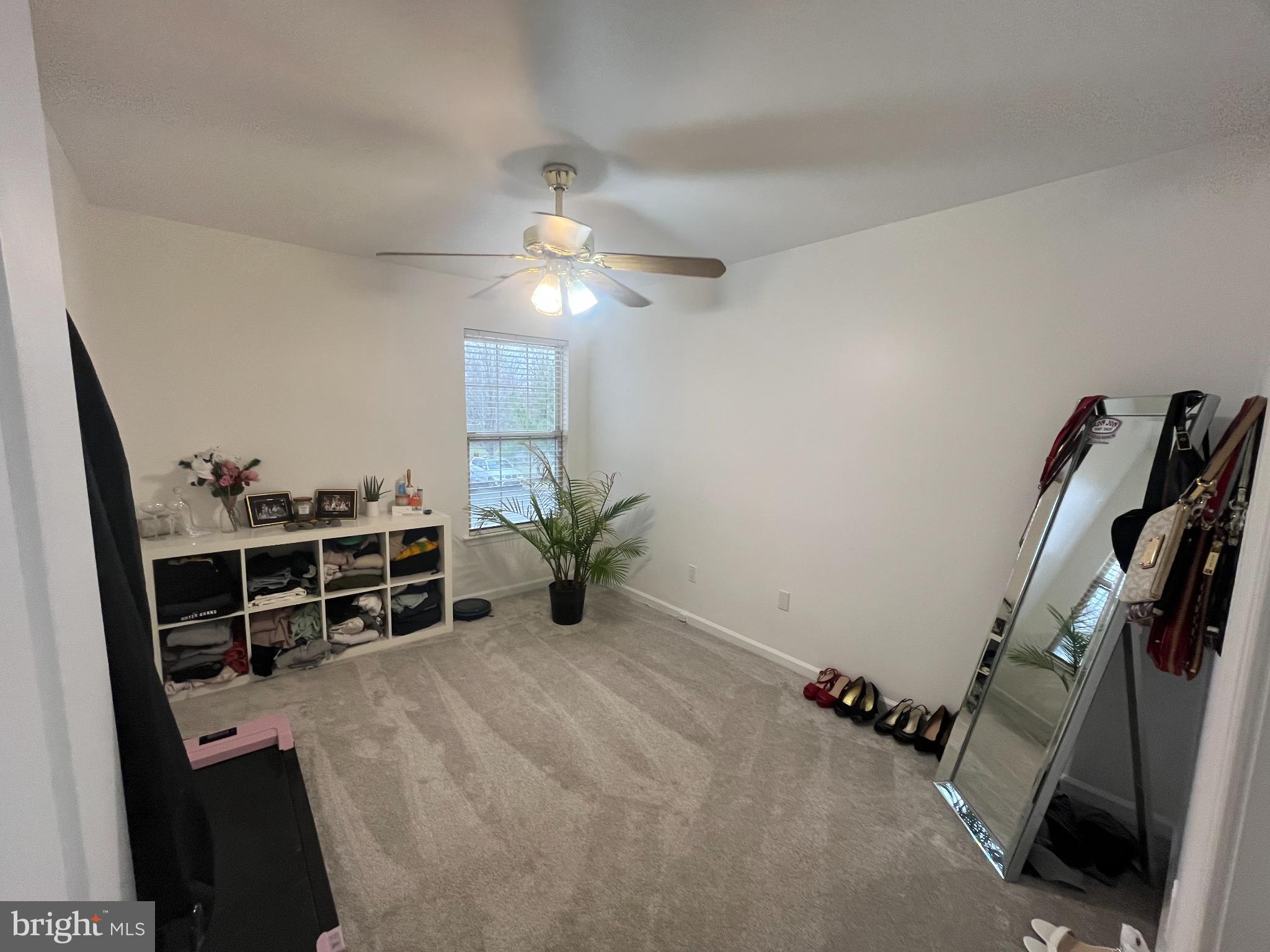 MAKEFIELD GLEN - Residential