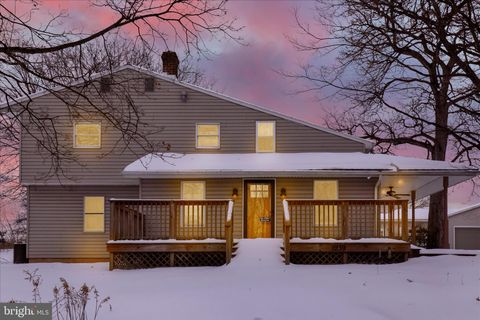 1239 S MEADOW LANE PALMYRA PA 17078