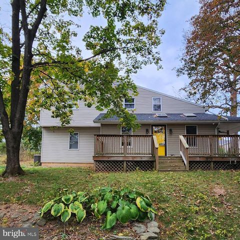 1239 S MEADOW LANE PALMYRA PA 17078