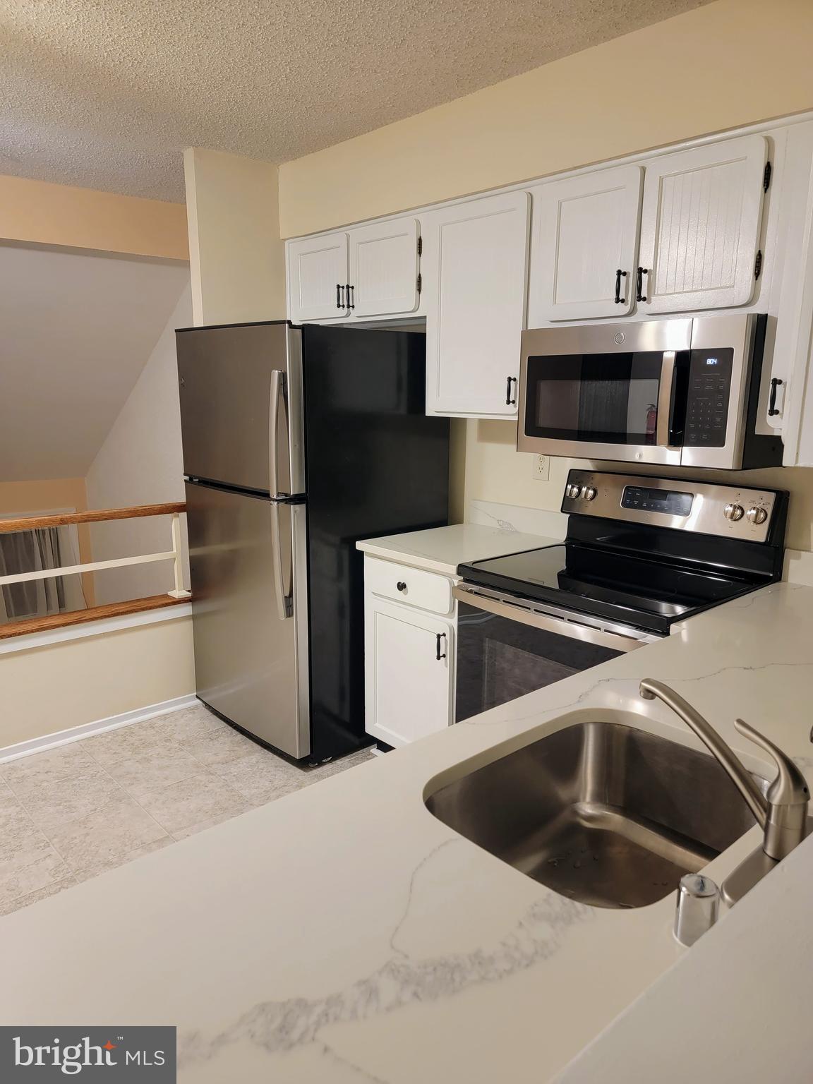 20573 SUMMERSONG LANE