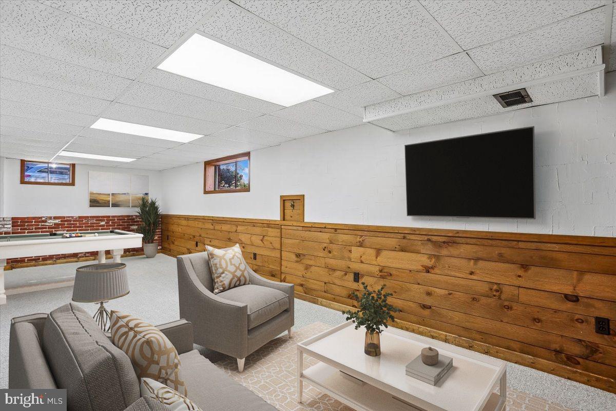 ASPEN KNOLLS - Residential