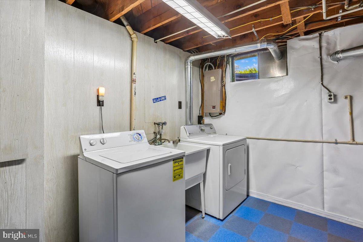 ASPEN KNOLLS - Residential