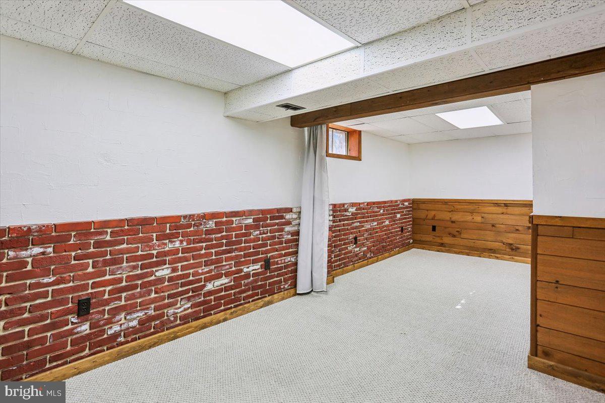 ASPEN KNOLLS - Residential