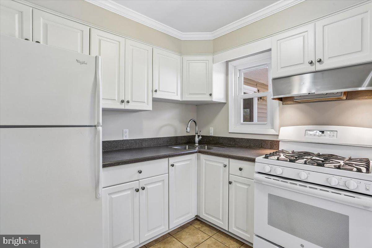 ASPEN KNOLLS - Residential