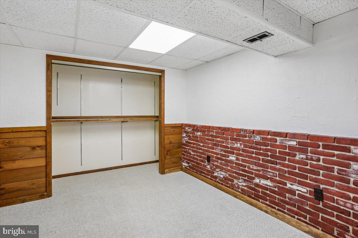 ASPEN KNOLLS - Residential