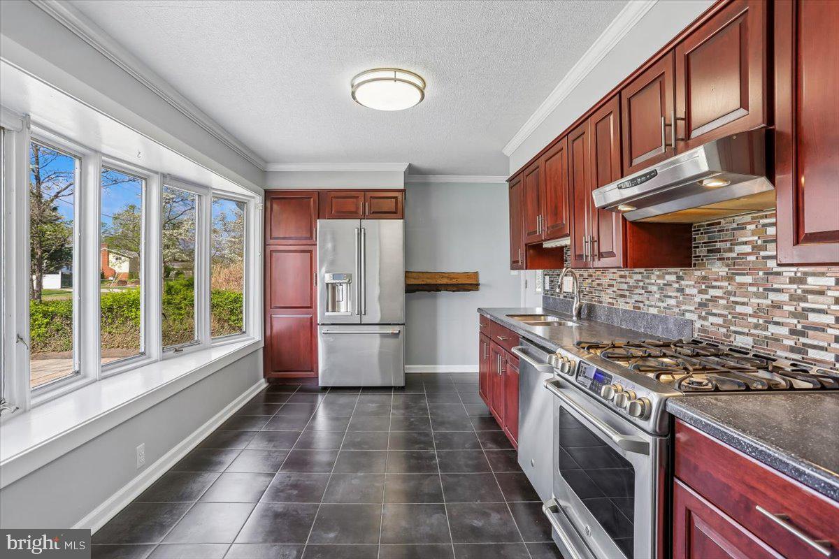 ASPEN KNOLLS - Residential