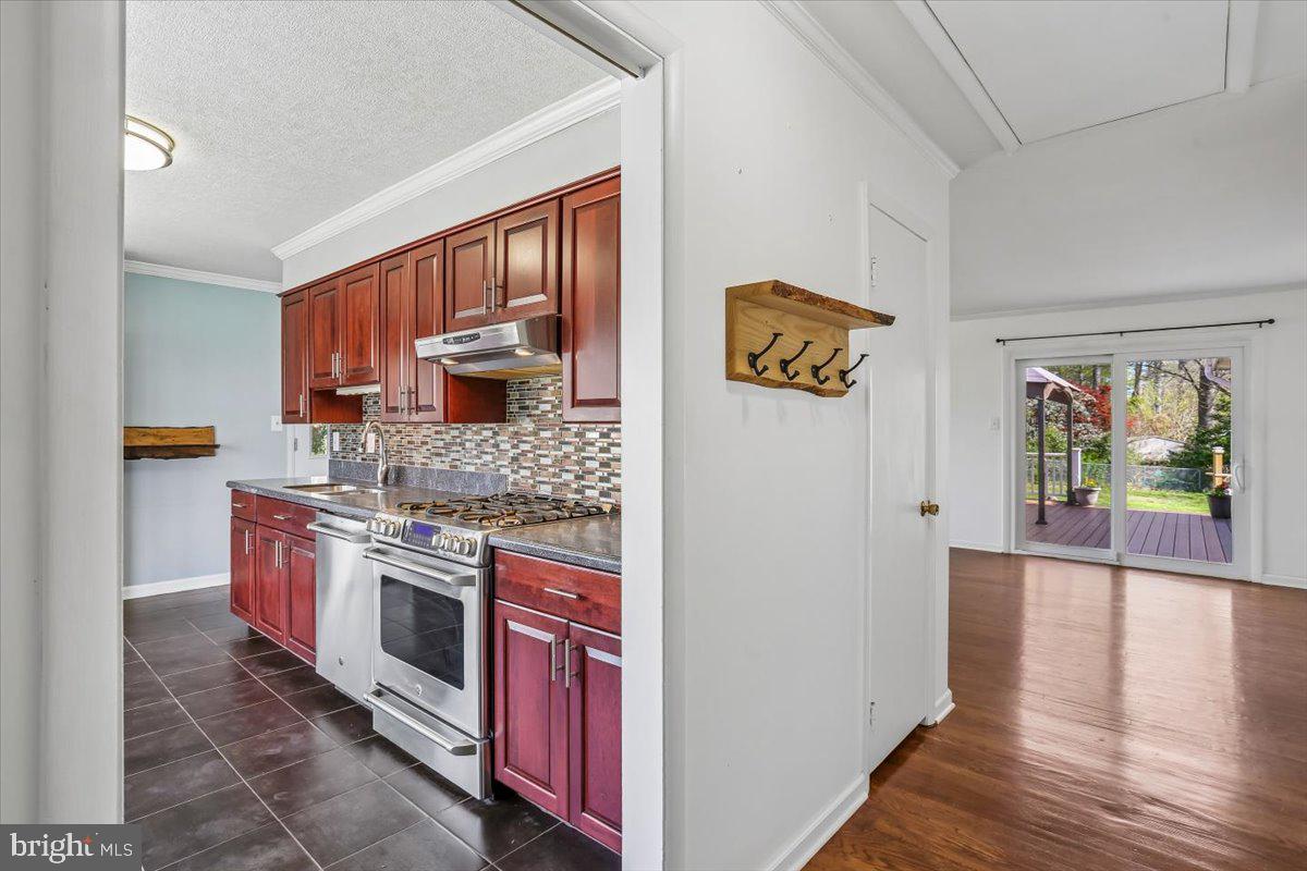 ASPEN KNOLLS - Residential