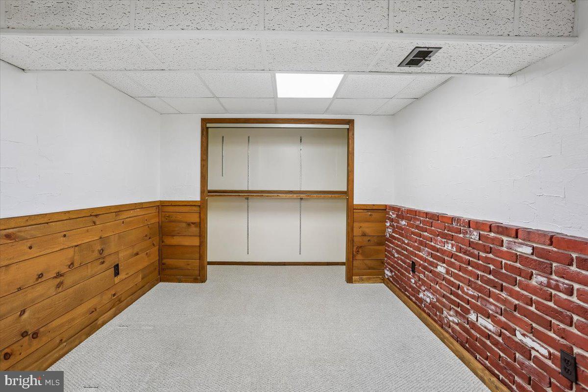 ASPEN KNOLLS - Residential