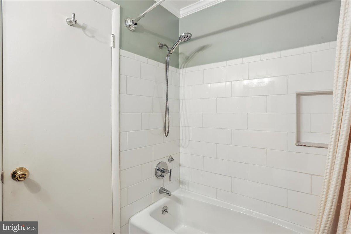 ASPEN KNOLLS - Residential