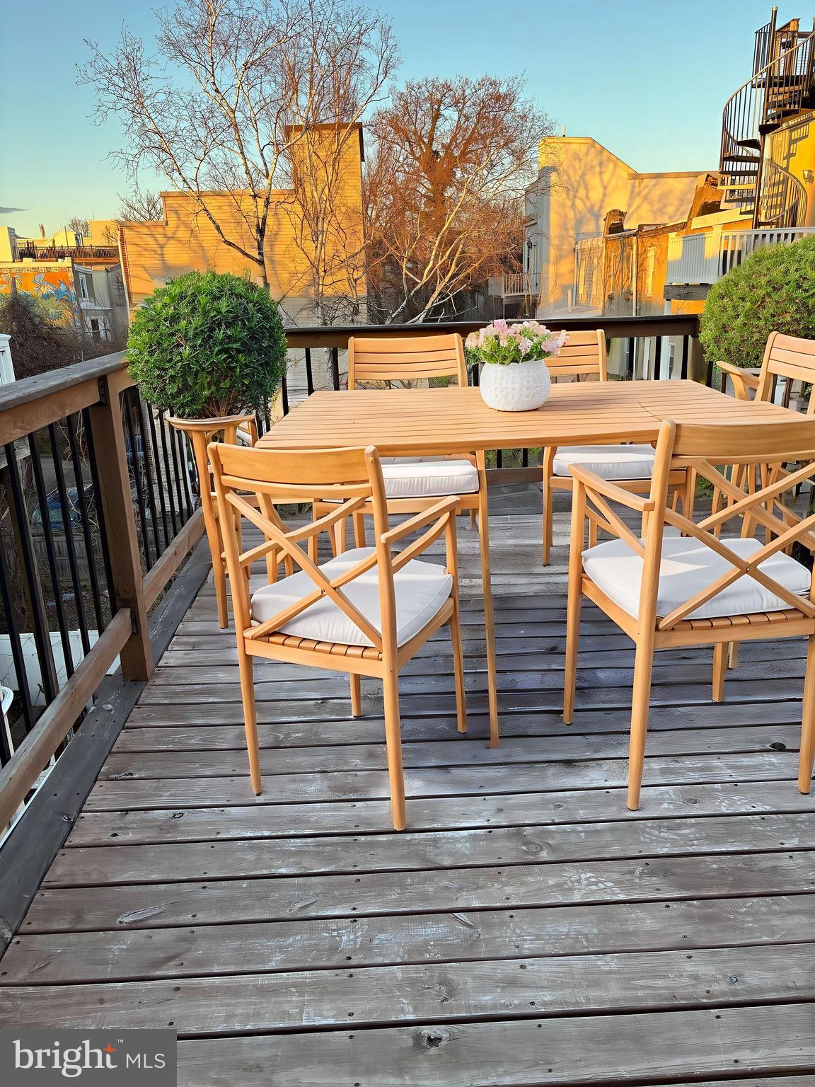 FAIRMOUNT - Residential