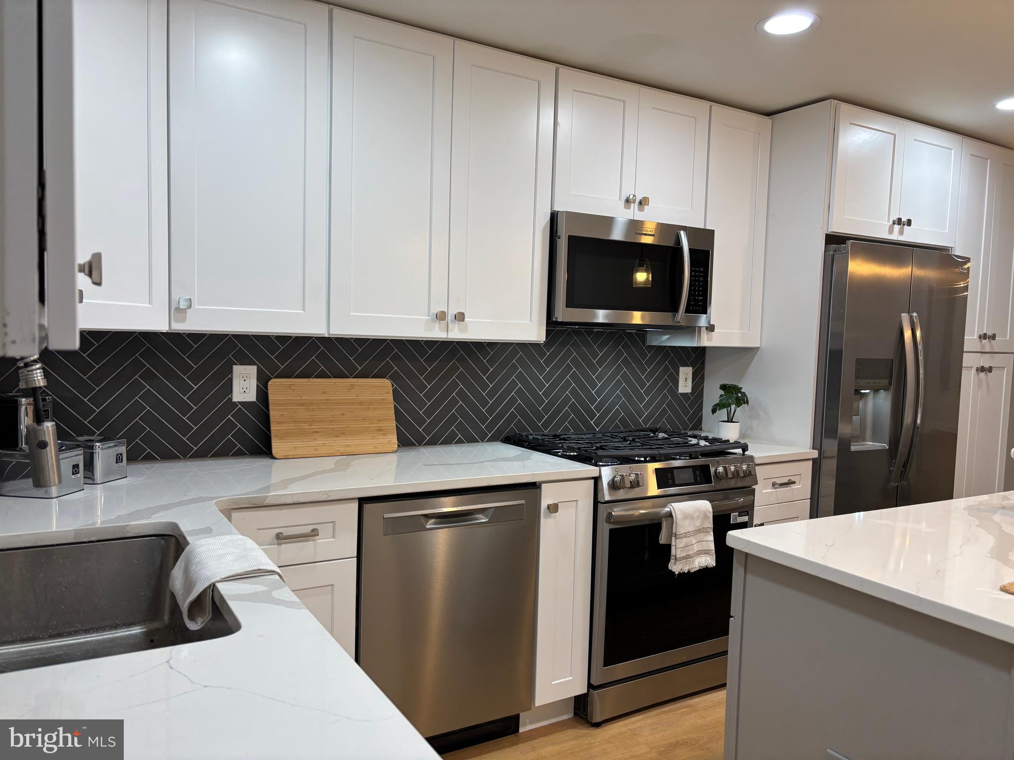 FAIRMOUNT - Residential