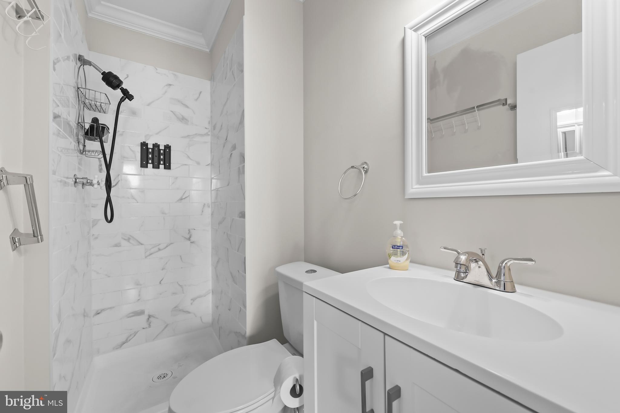 POINT OF WOODS - Residential