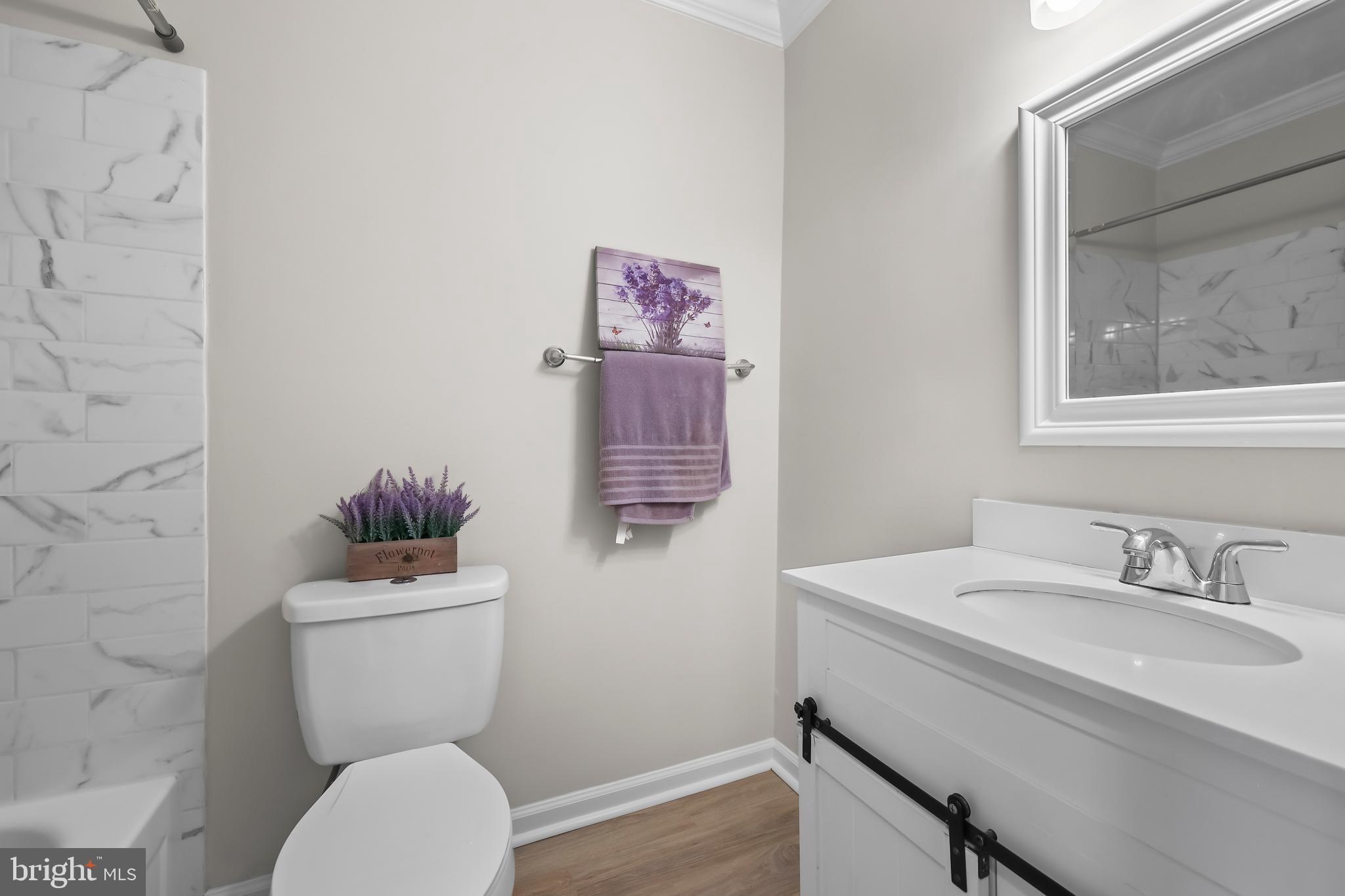 POINT OF WOODS - Residential