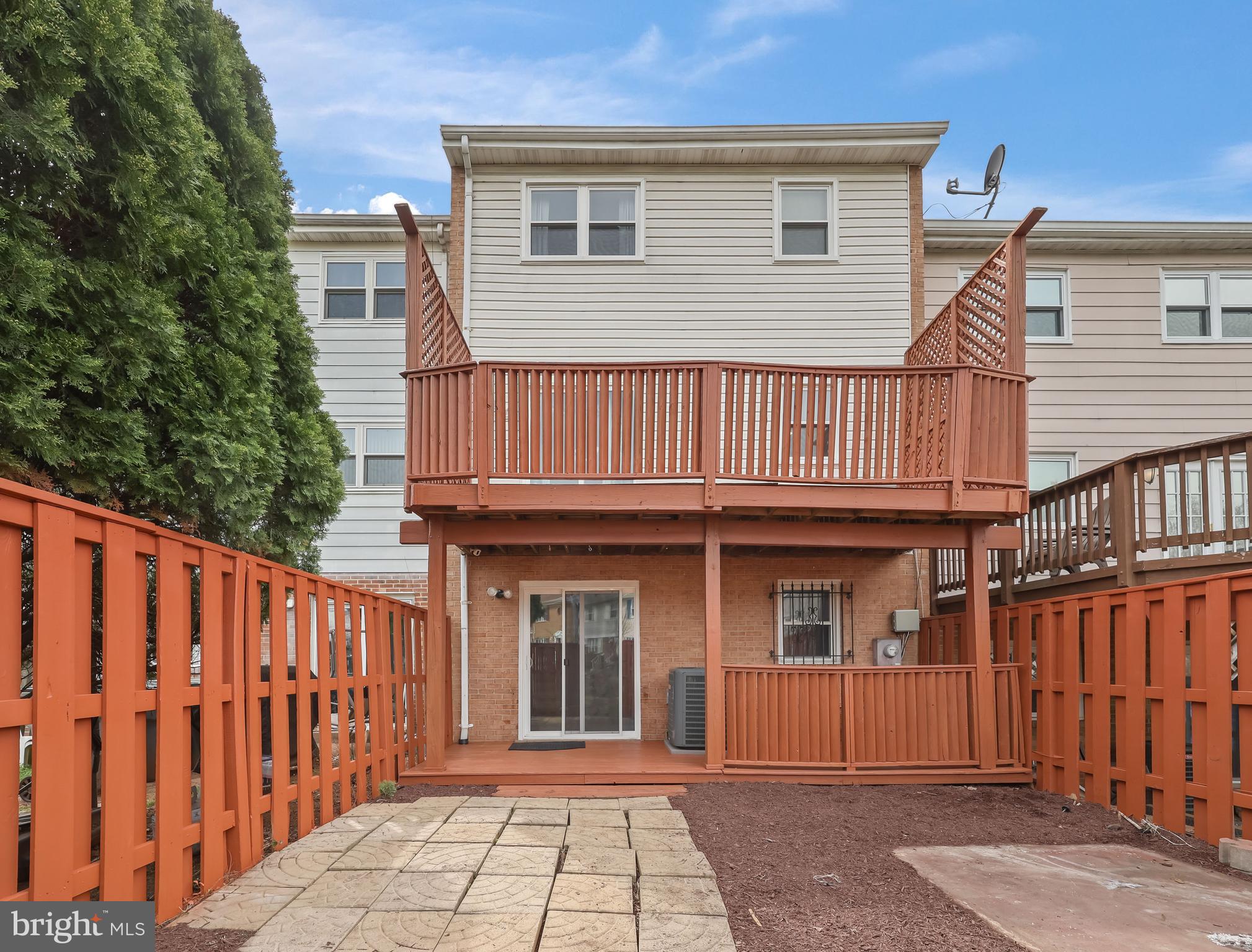 POINT OF WOODS - Residential