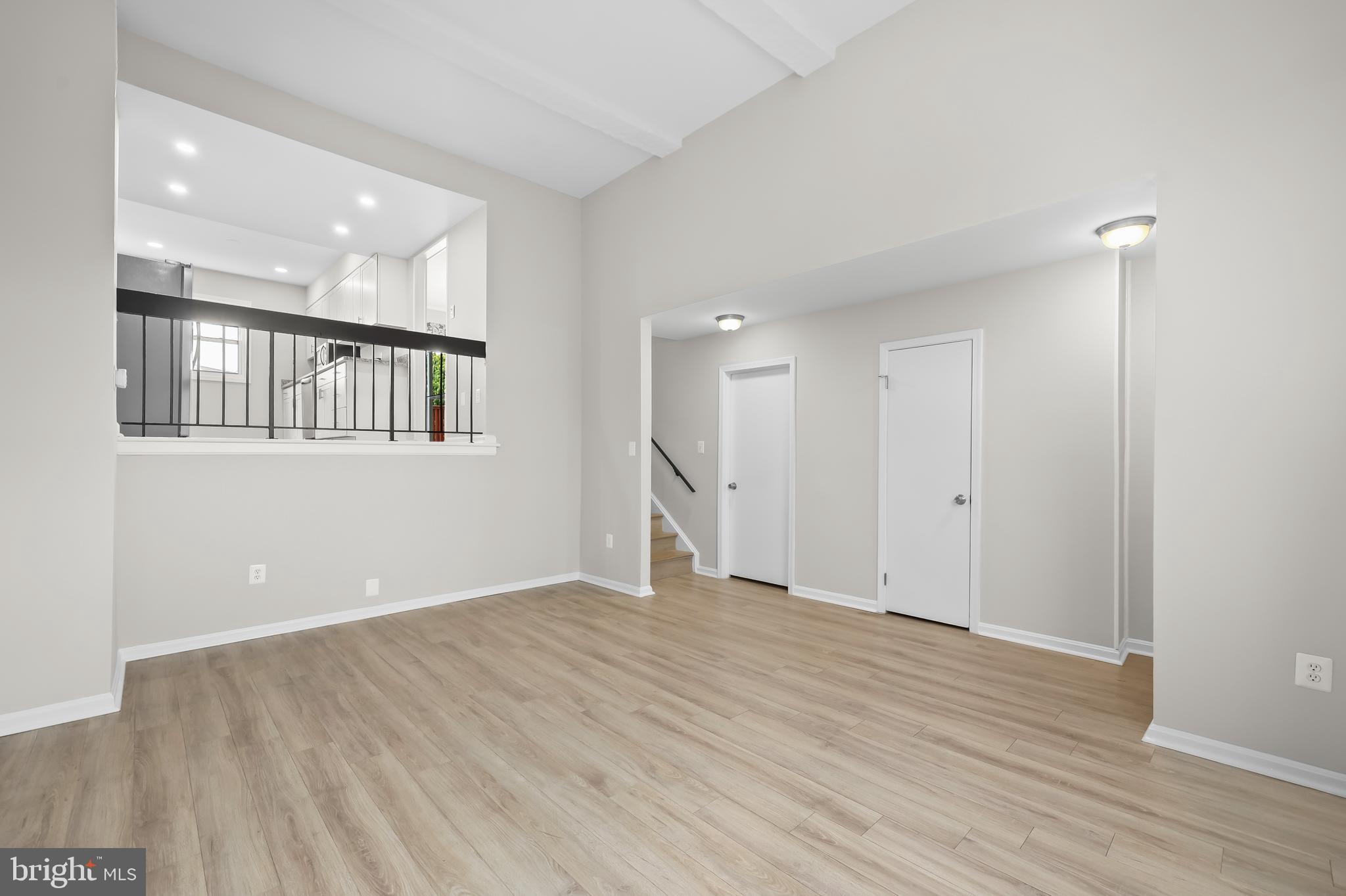 POINT OF WOODS - Residential