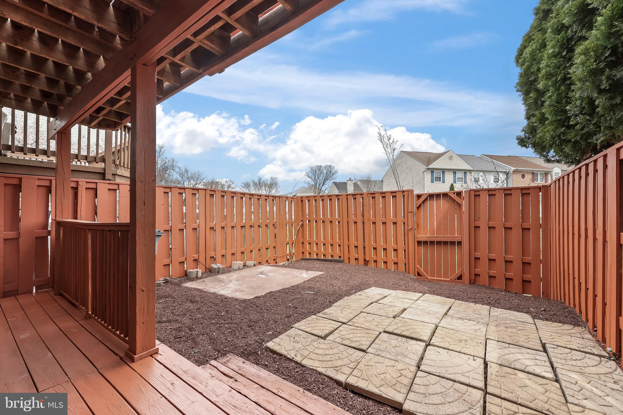 POINT OF WOODS - Residential