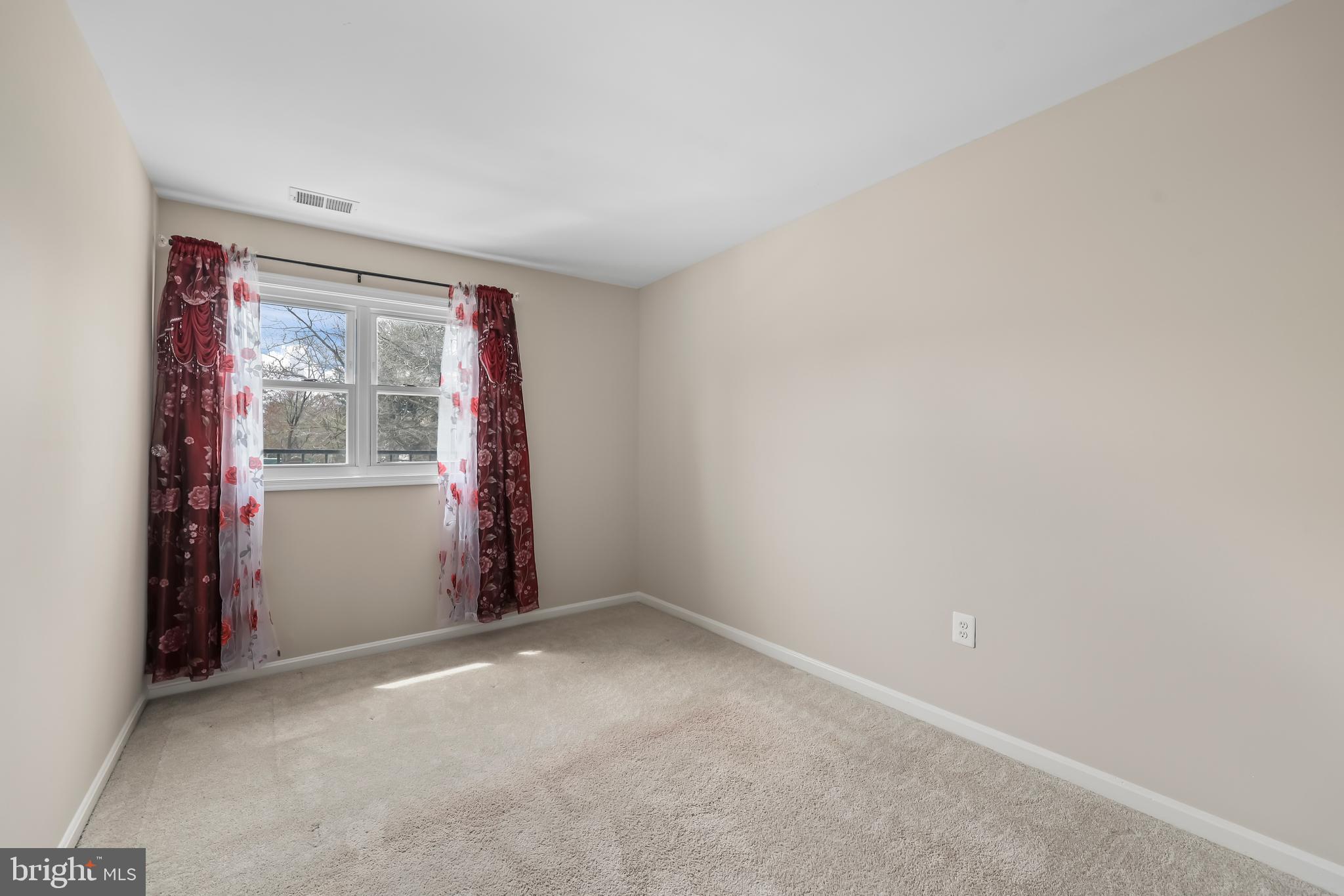 POINT OF WOODS - Residential