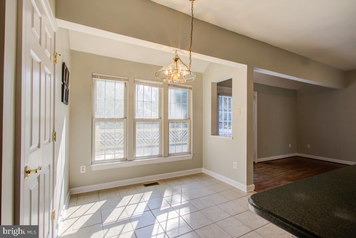 WILLOWS OF POTOMAC - Residential Lease