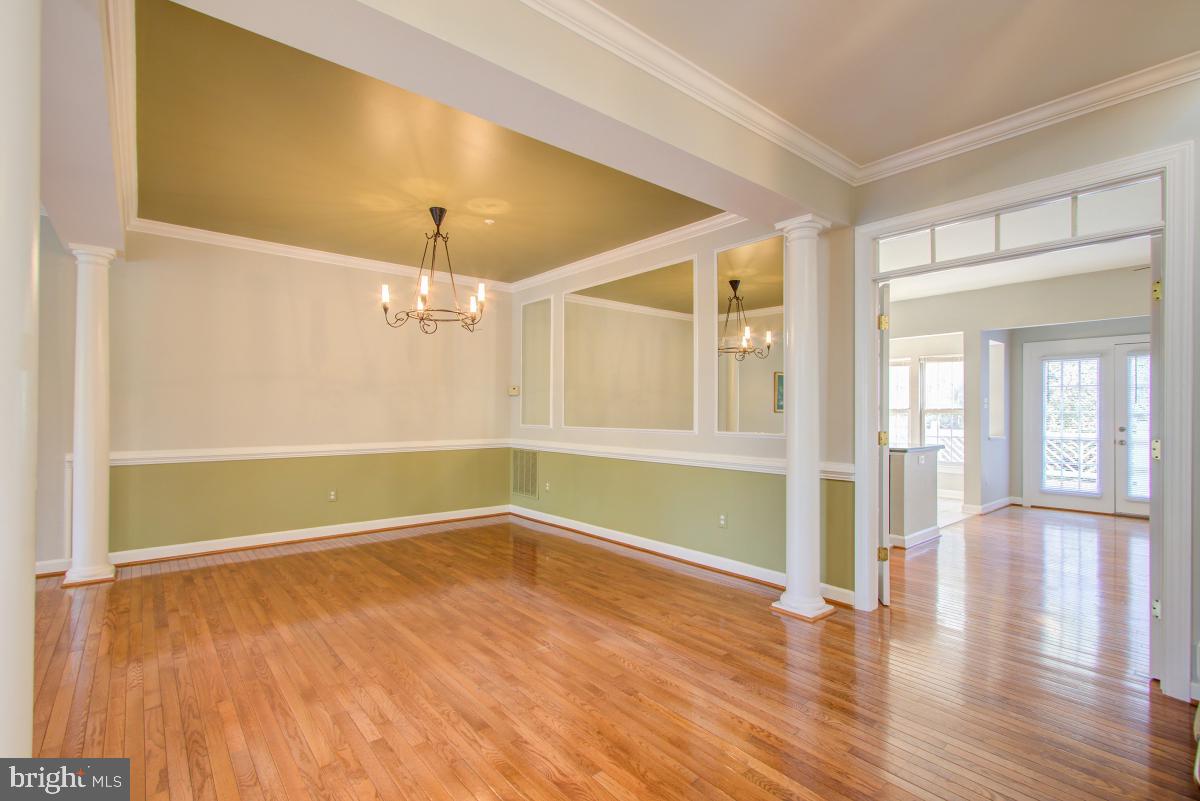 WILLOWS OF POTOMAC - Residential Lease