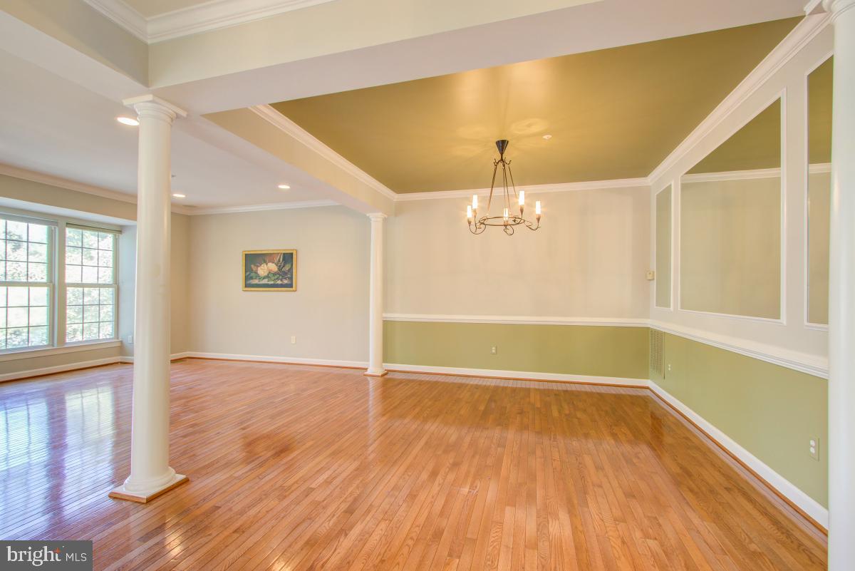 WILLOWS OF POTOMAC - Residential Lease