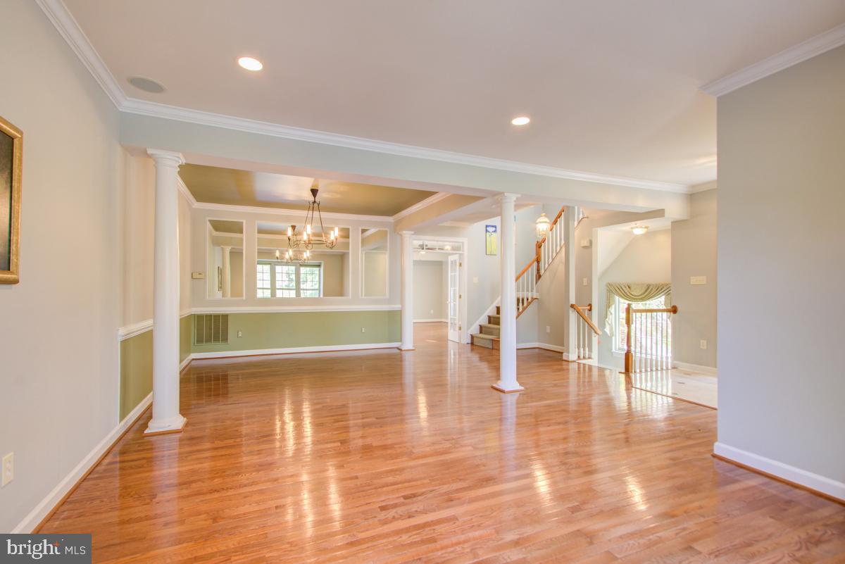 WILLOWS OF POTOMAC - Residential Lease