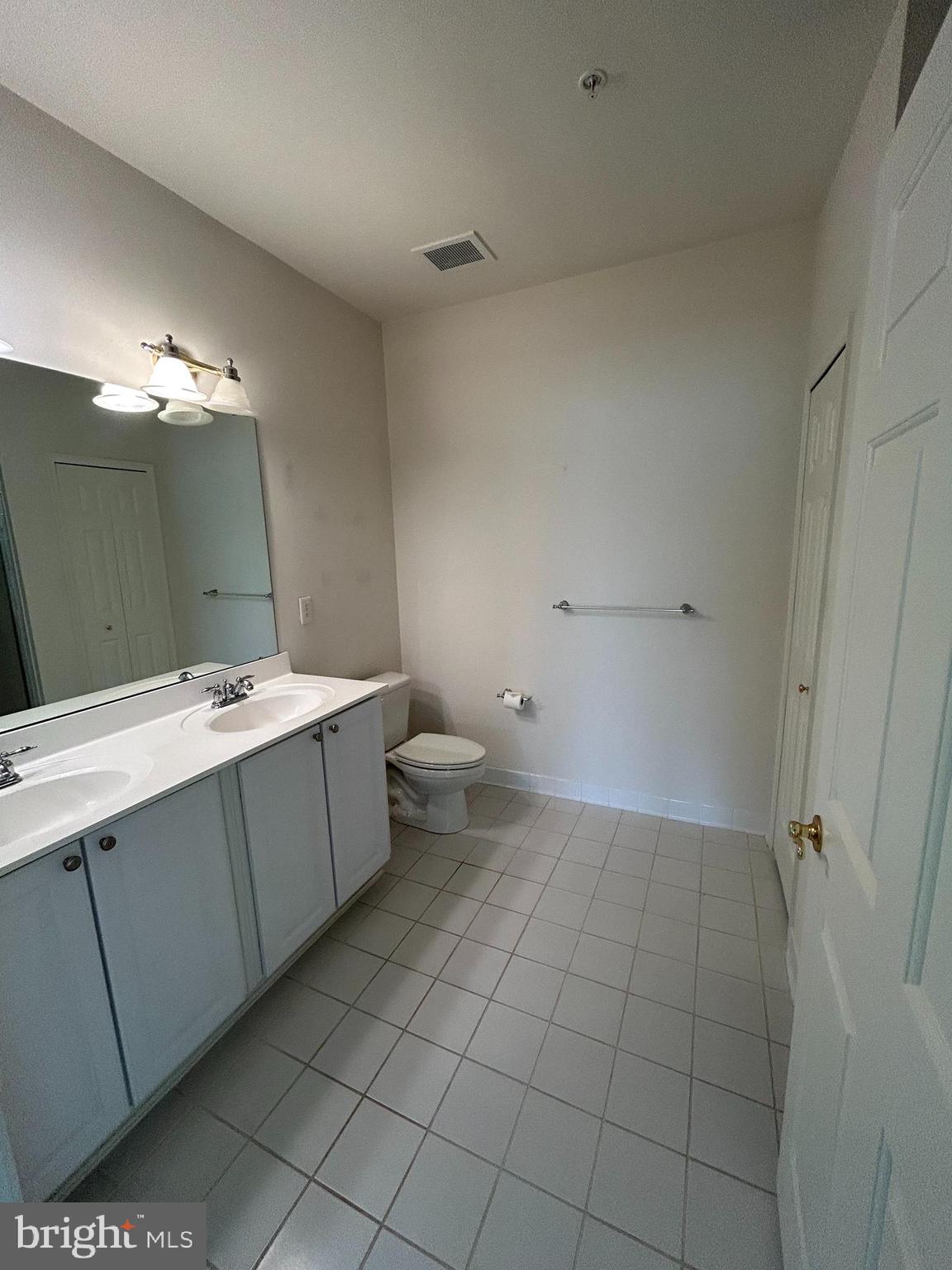 WAVERLY WOODS - Residential Lease