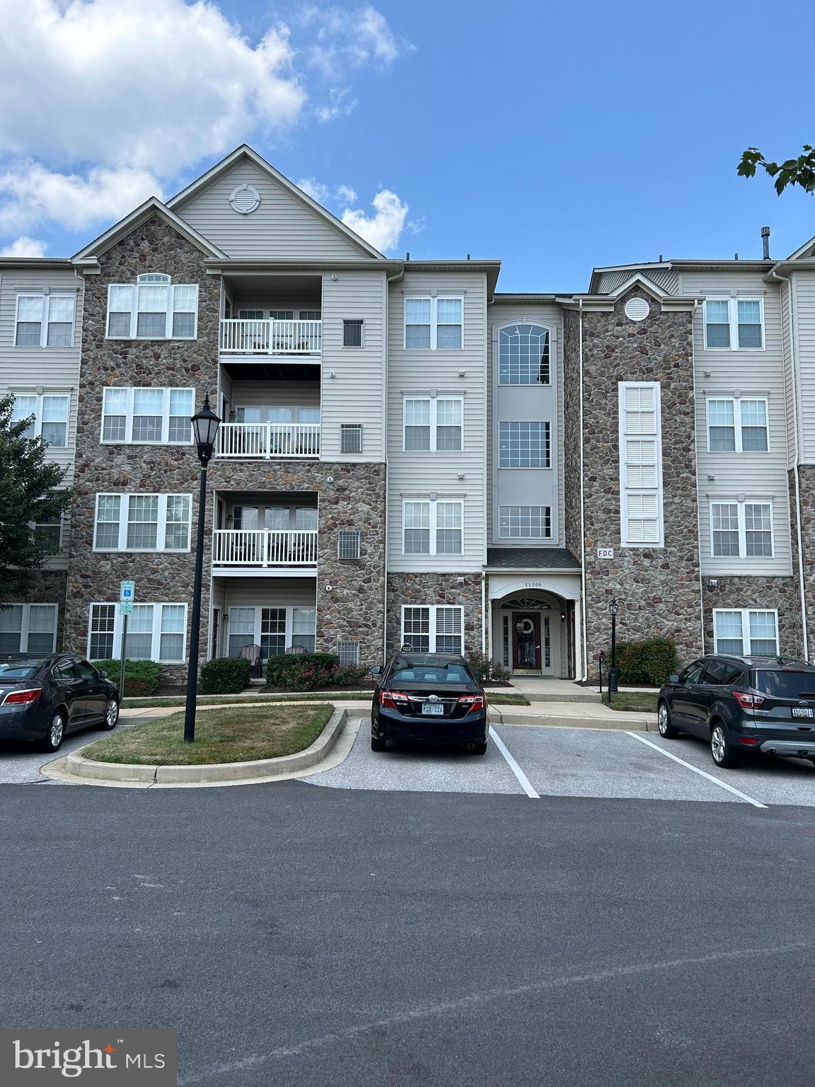 WAVERLY WOODS - Residential Lease