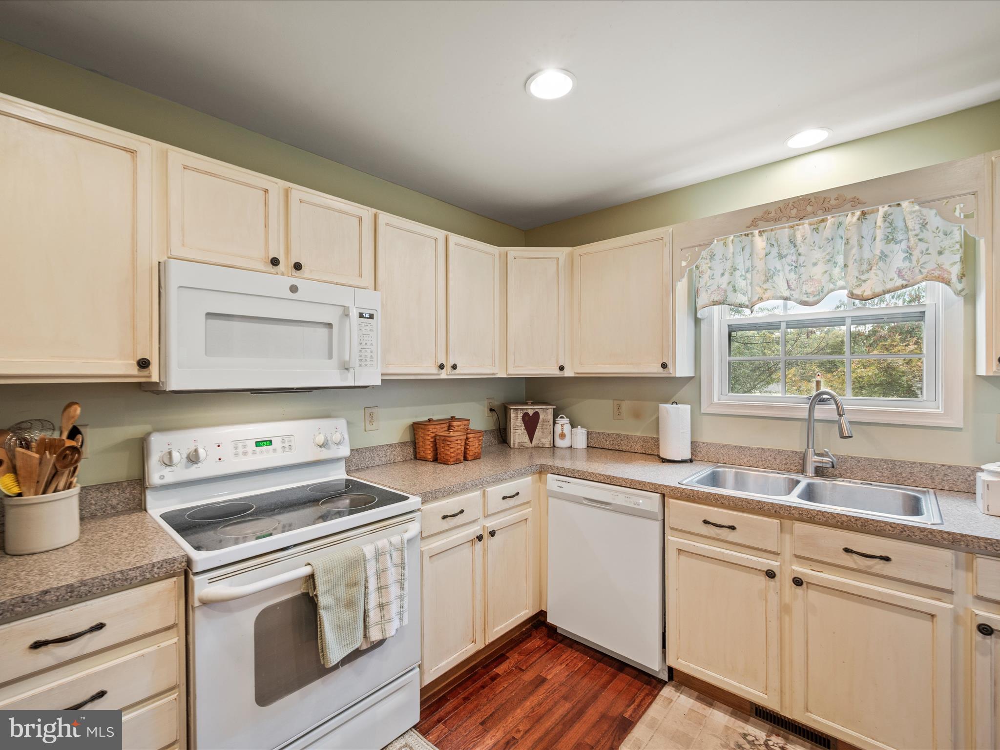 INWOOD MEADOWS - Residential