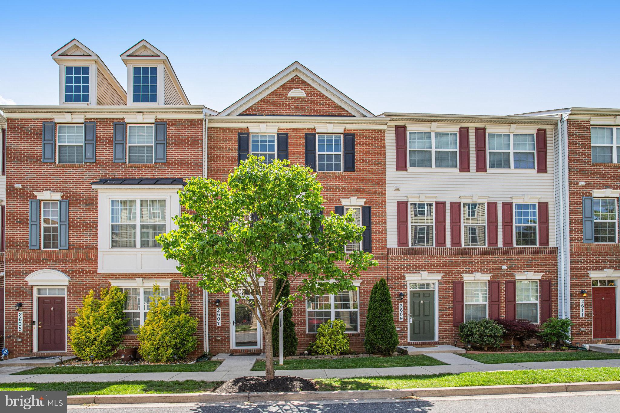 MARKET SQUARE - Residential Lease