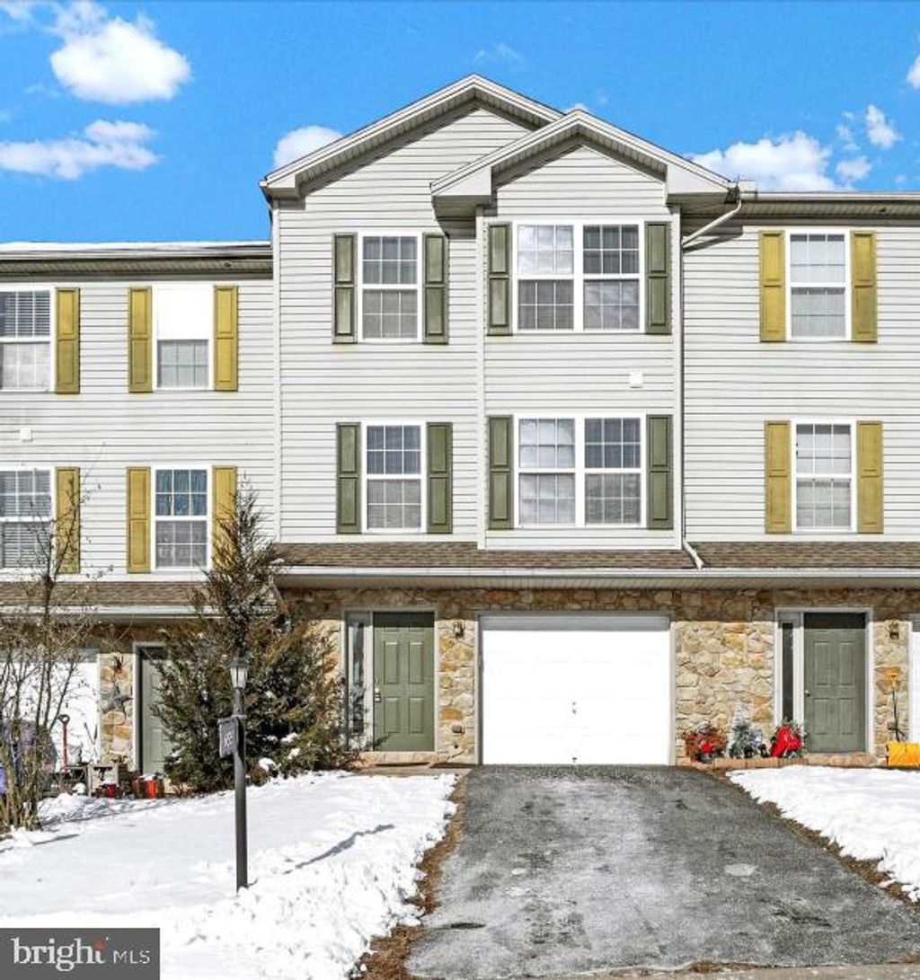 Photo of 655 Fisher Drive, YORK, PA 17404 (MLS # PAYK2097994)