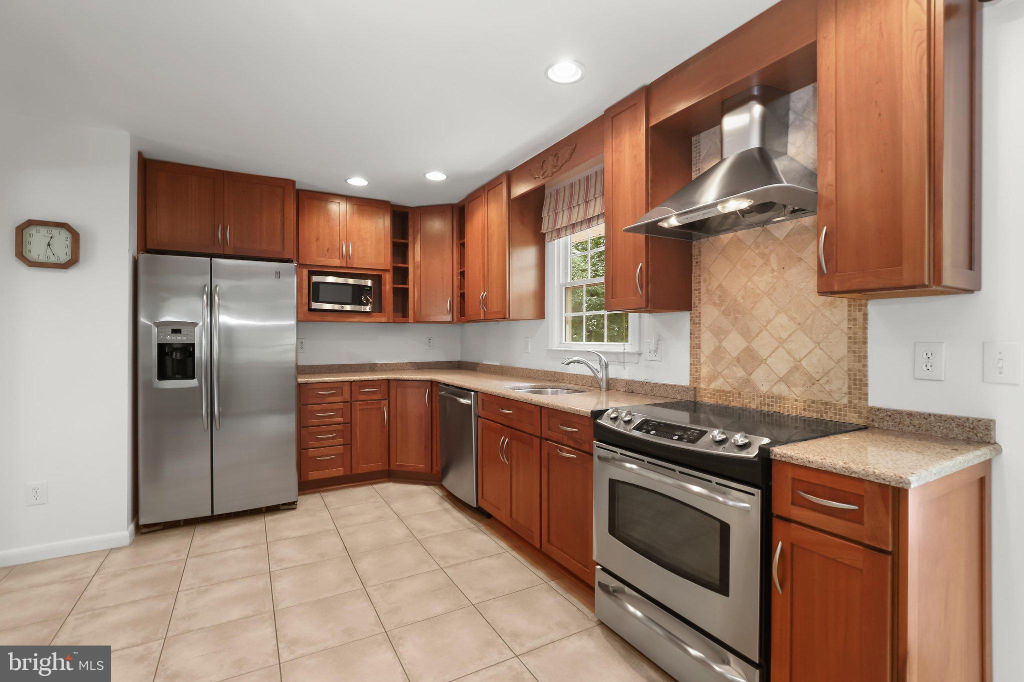 2164 BRANCHWOOD COURT