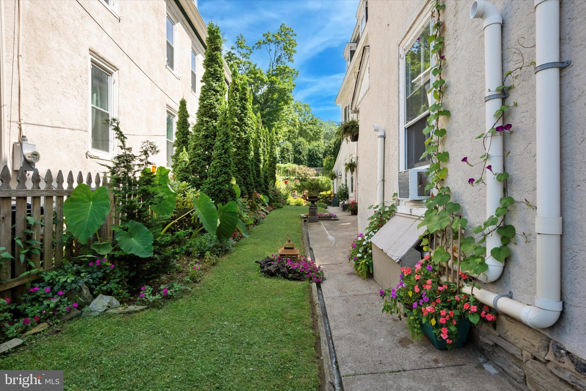 CHESTNUT HILL - Residential Income