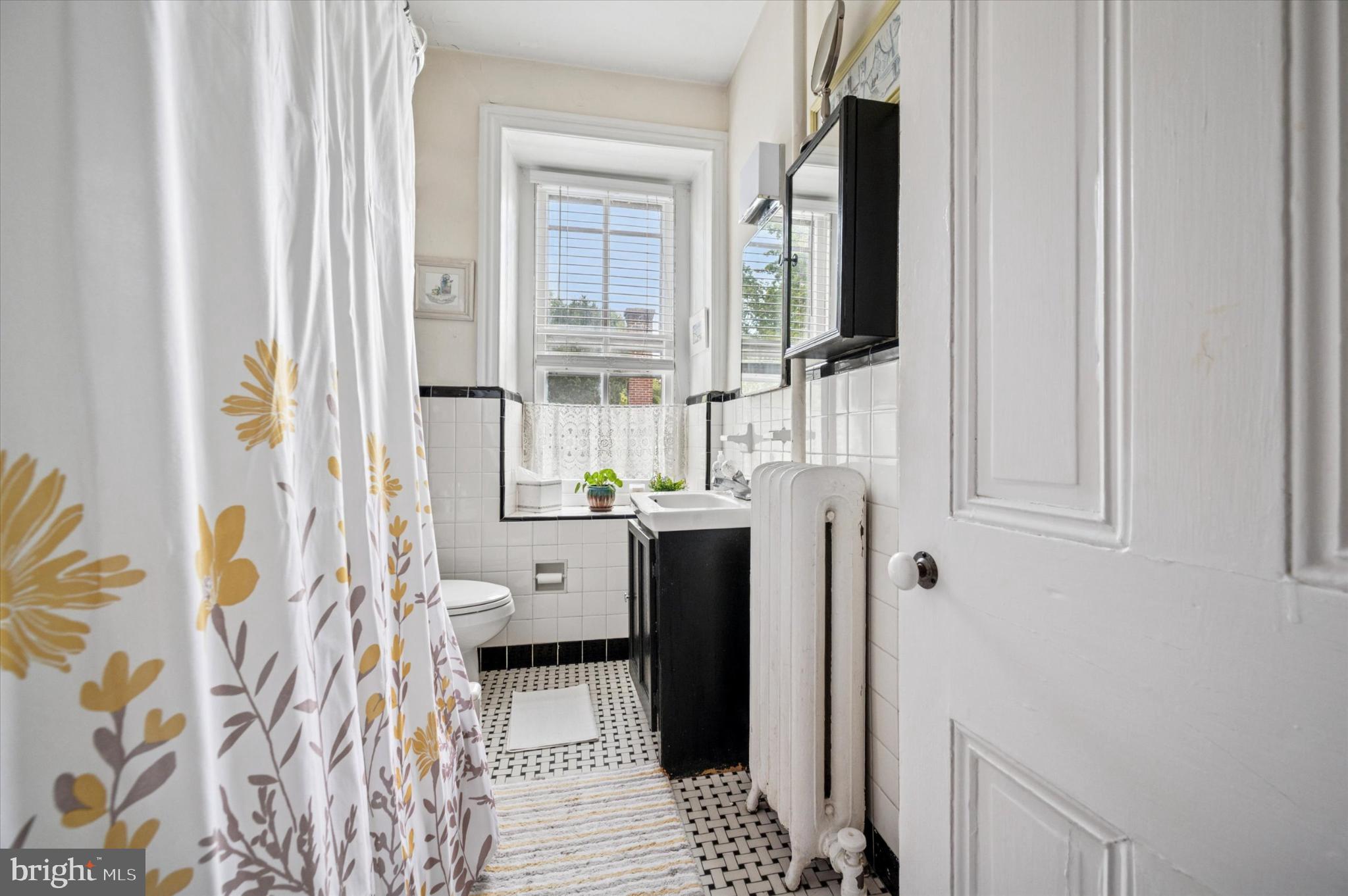 CHESTNUT HILL - Residential Income