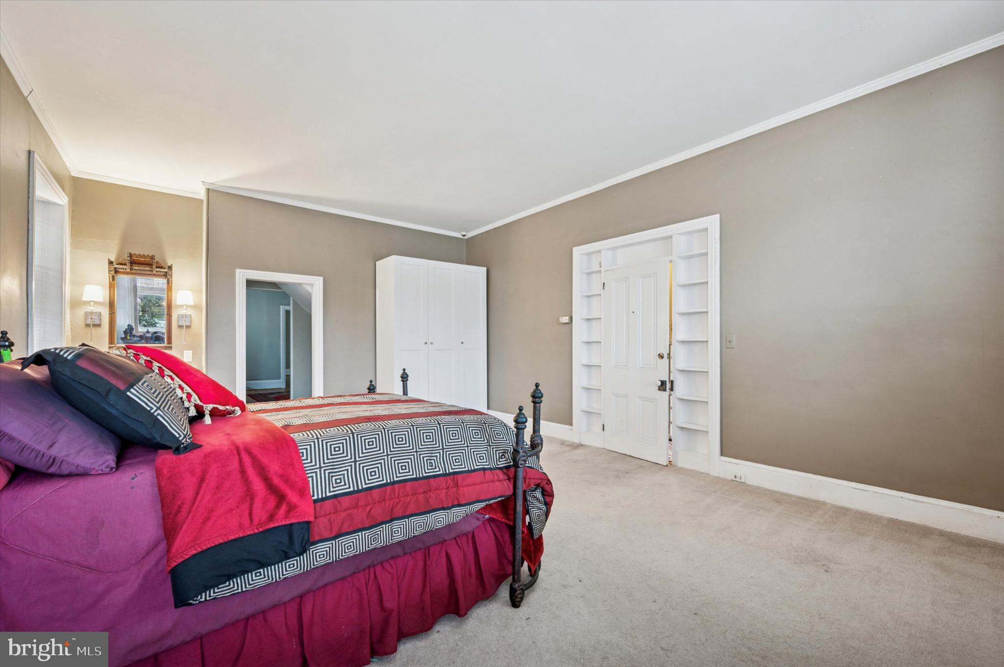 CHESTNUT HILL - Residential Income