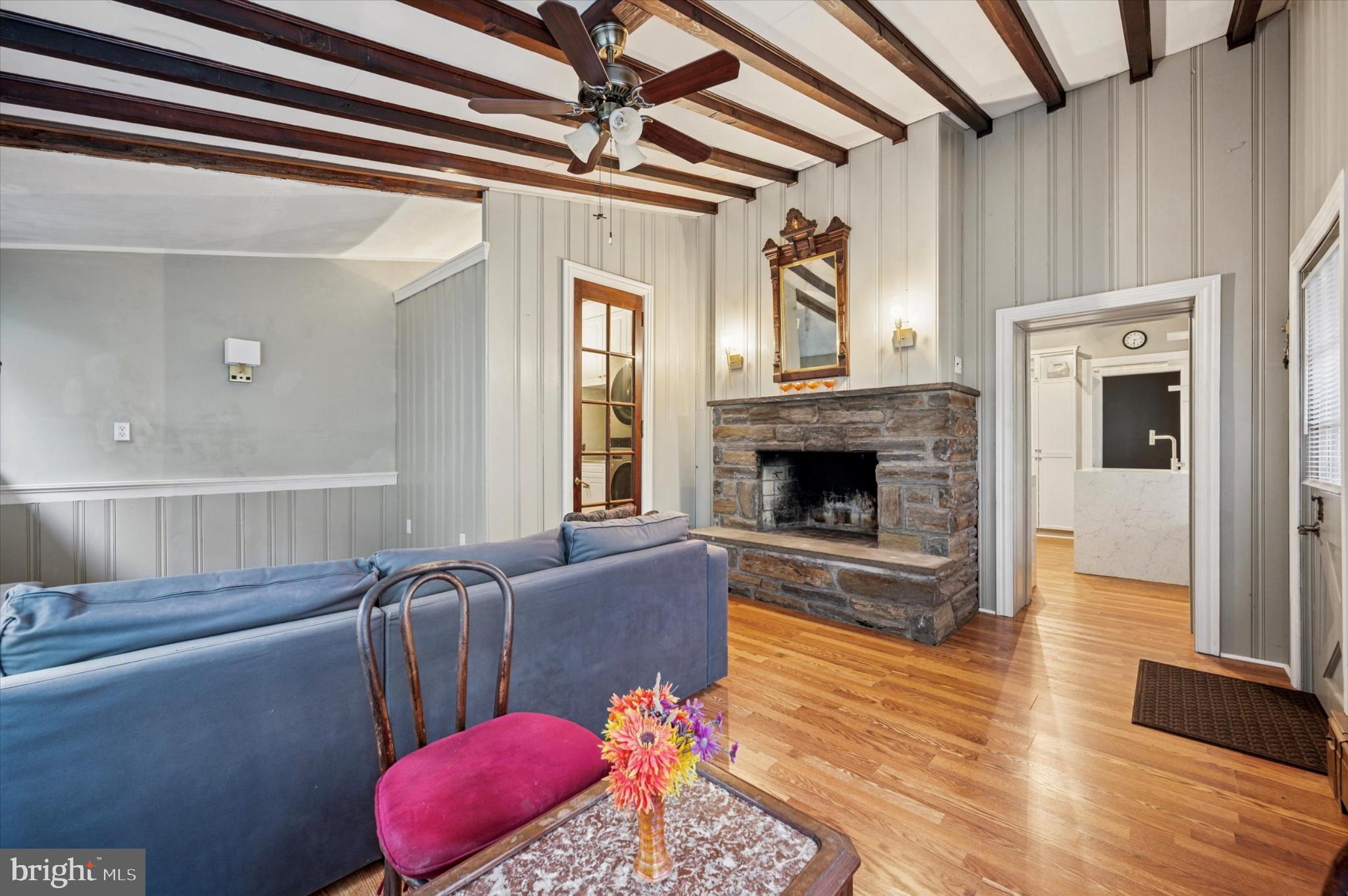 CHESTNUT HILL - Residential Income