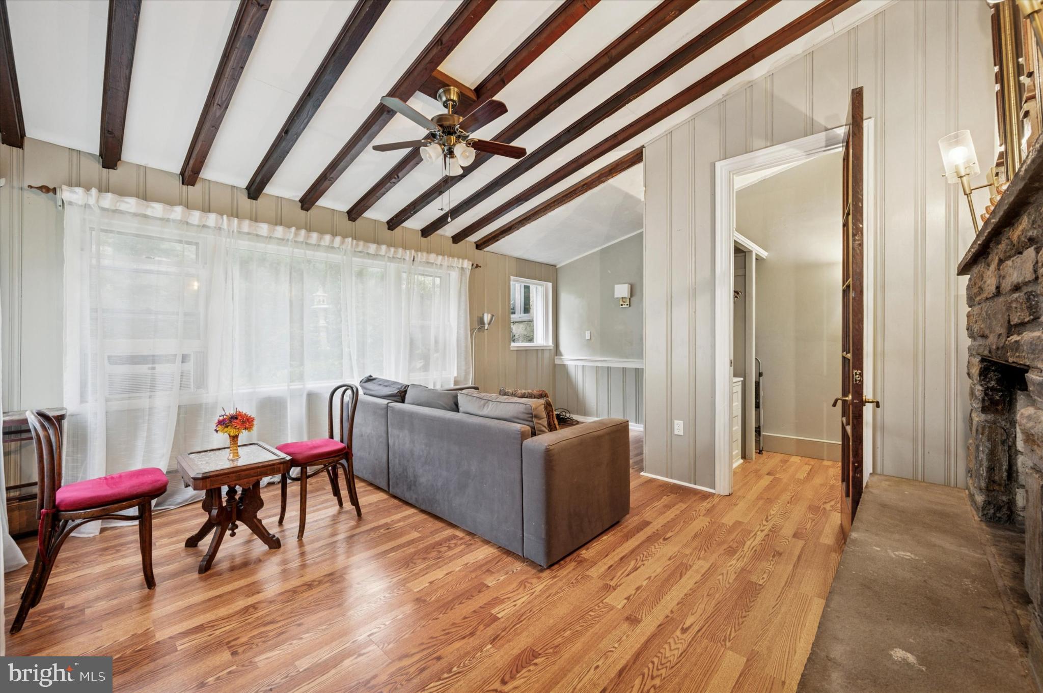 CHESTNUT HILL - Residential Income