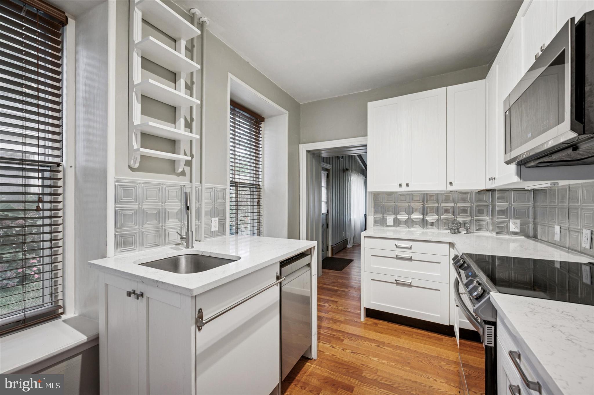 CHESTNUT HILL - Residential Income