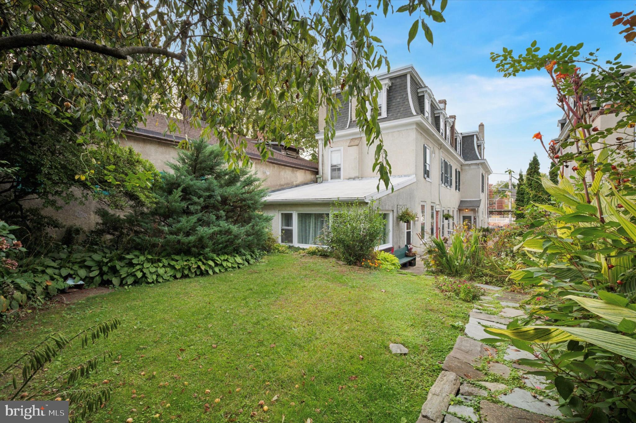 CHESTNUT HILL - Residential Income