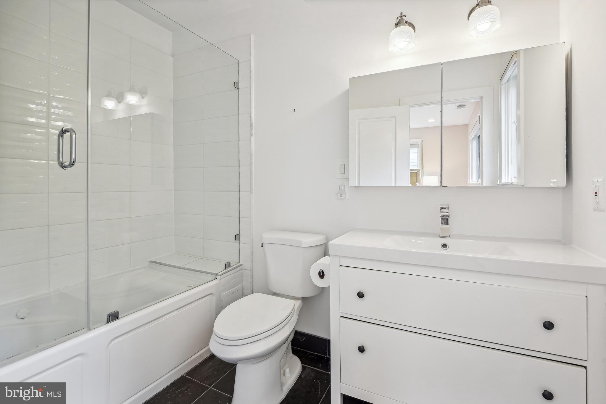 KENSINGTON - Residential