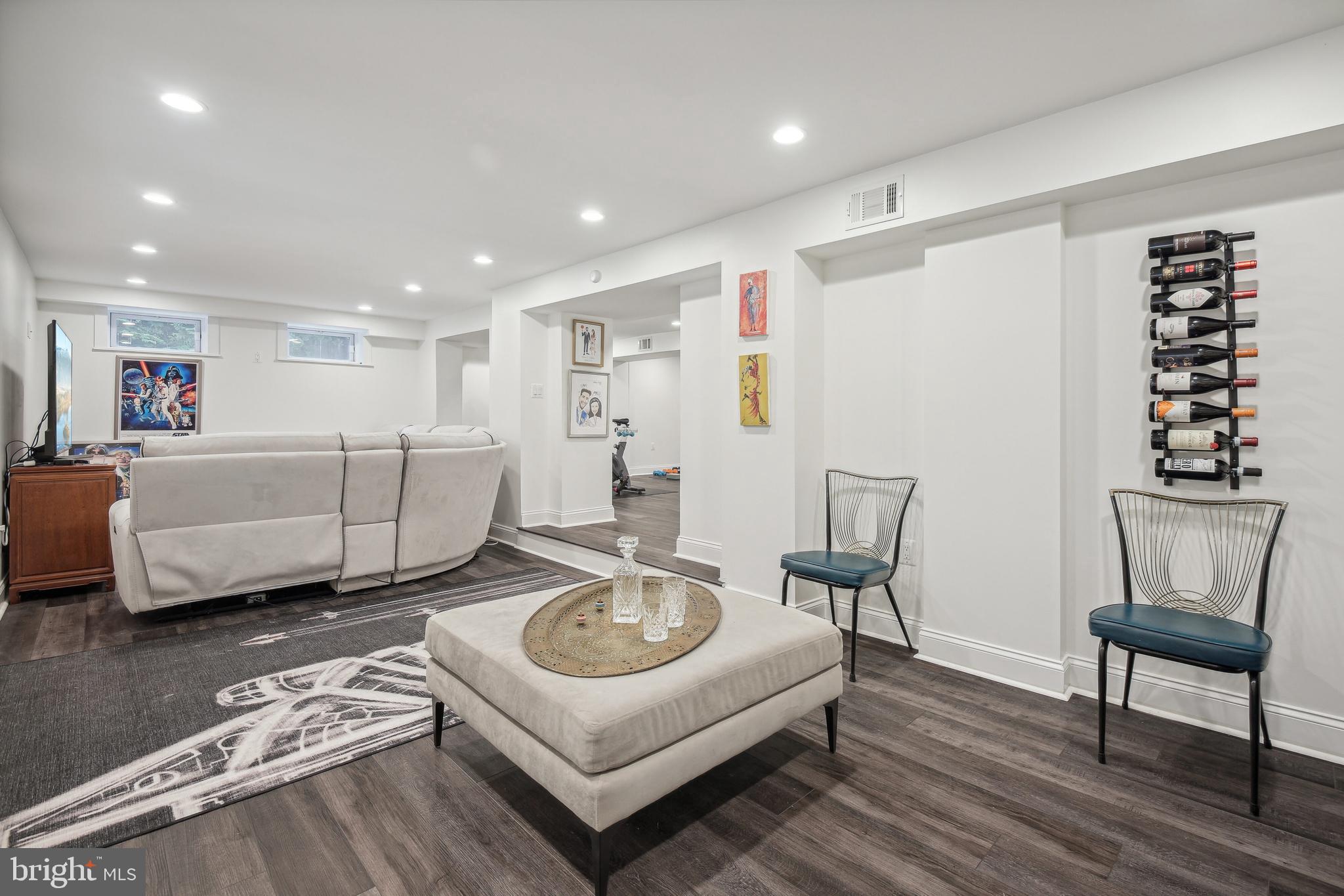 KENSINGTON - Residential