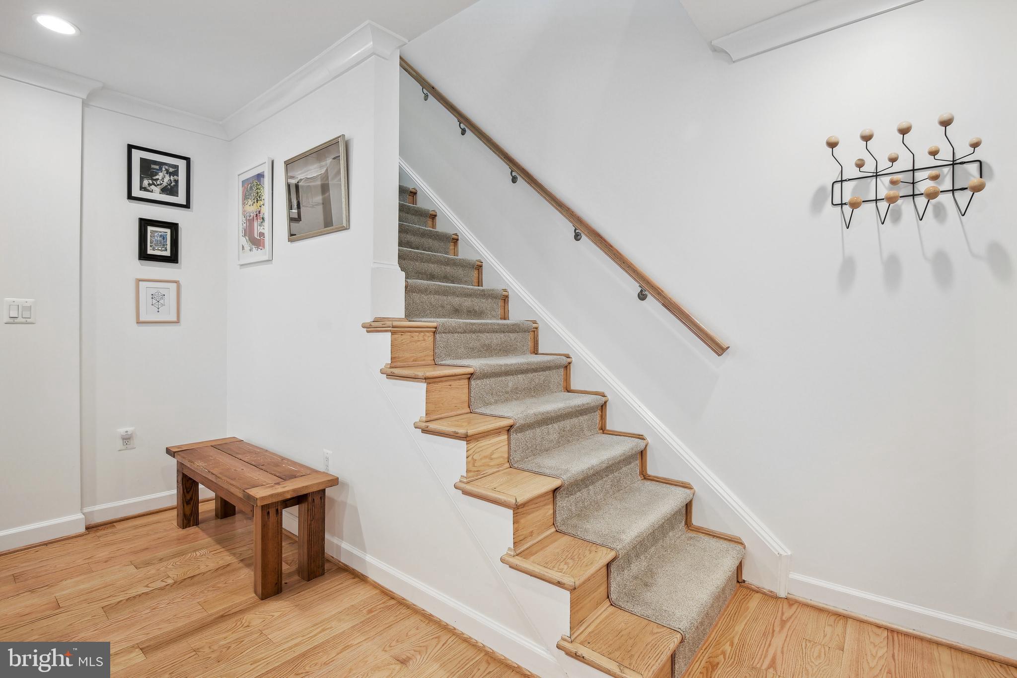 KENSINGTON - Residential