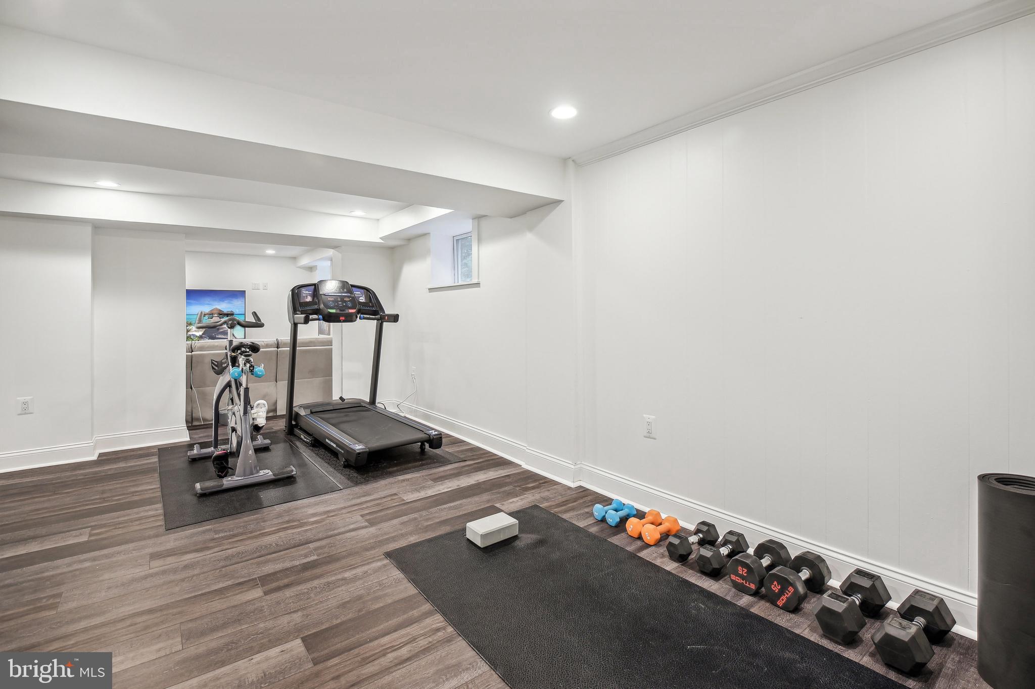 KENSINGTON - Residential