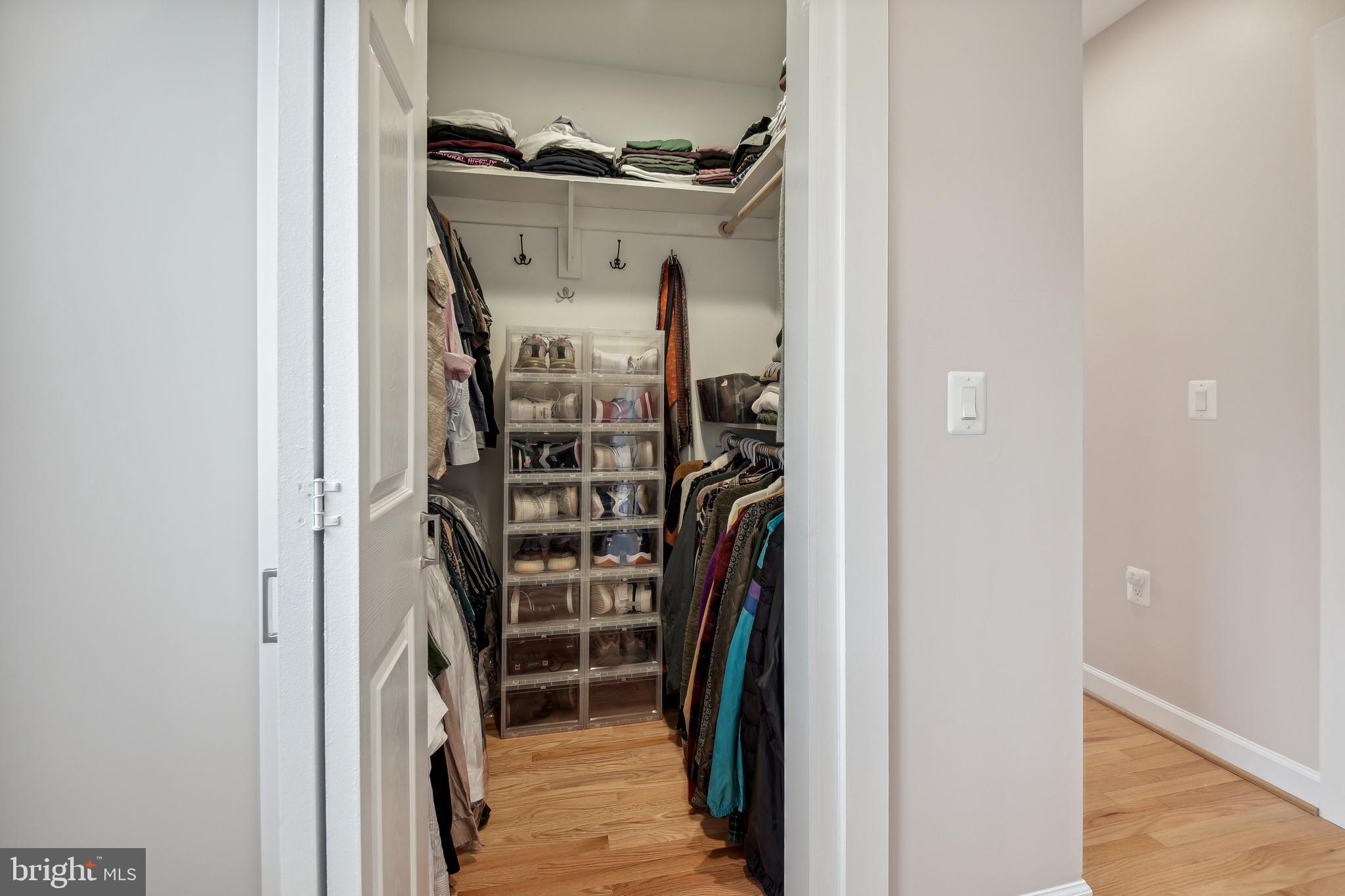 KENSINGTON - Residential